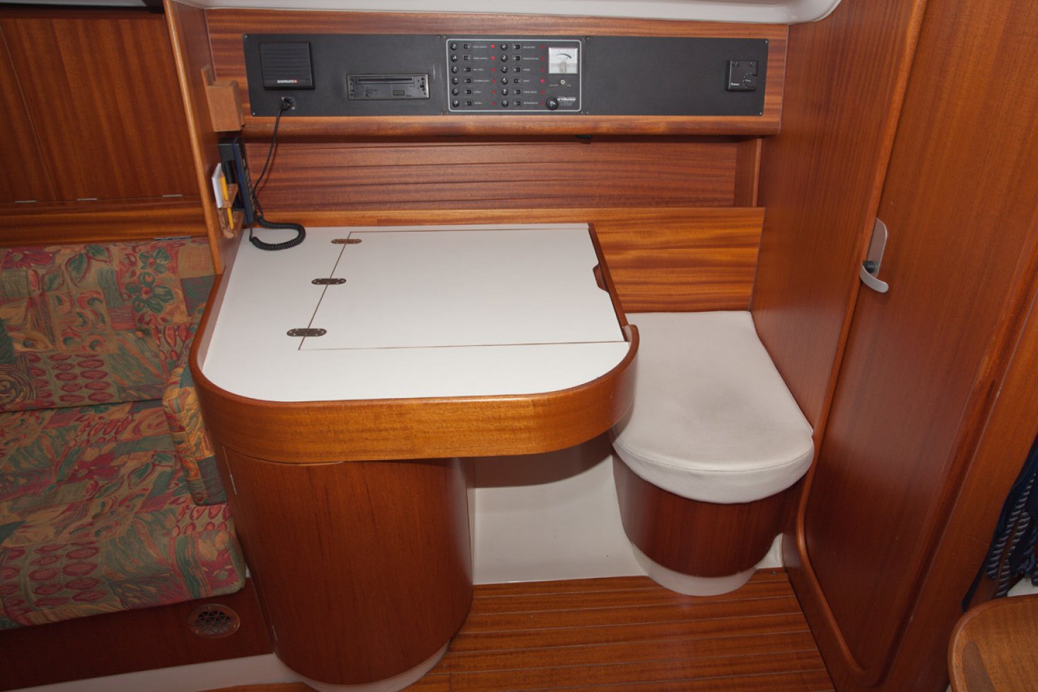 x-yachts-x-332-sailboat-for-sale-white-whale-yachtbrokers
