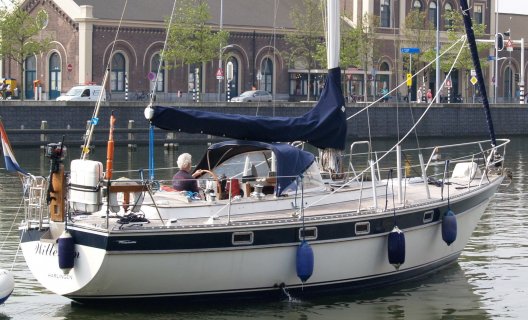 Trintella 38, Segelyacht for sale by White Whale Yachtbrokers - Sneek