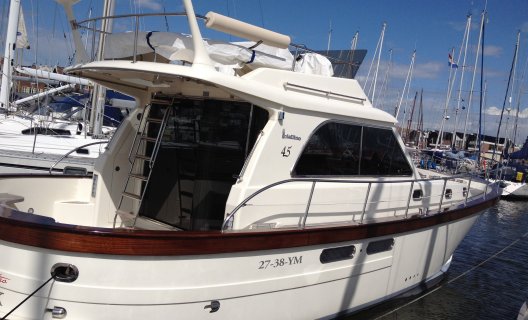 Sciallino 45 Fly, Motorjacht for sale by White Whale Yachtbrokers - Vinkeveen
