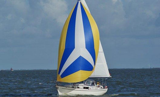 Hallberg Rassy 35 Rasmus, Sailing Yacht for sale by White Whale Yachtbrokers - Enkhuizen