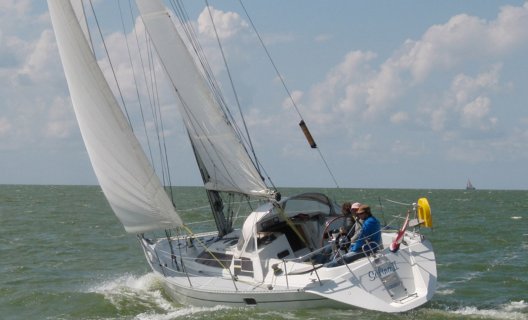 Kirie Feeling 1090, Sailing Yacht for sale by White Whale Yachtbrokers - Enkhuizen