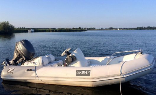 Zodiac Yachtline 380 De Luxe, RIB and inflatable boat for sale by White Whale Yachtbrokers - Sneek