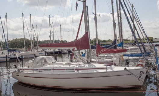 Bavaria 38 - 3 Custom Line, Sailing Yacht for sale by White Whale Yachtbrokers - Enkhuizen