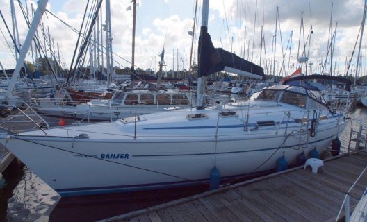 Bavaria 40-3 Cruiser, Zeiljacht for sale by White Whale Yachtbrokers - Willemstad