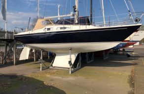 Albin Ballad 30