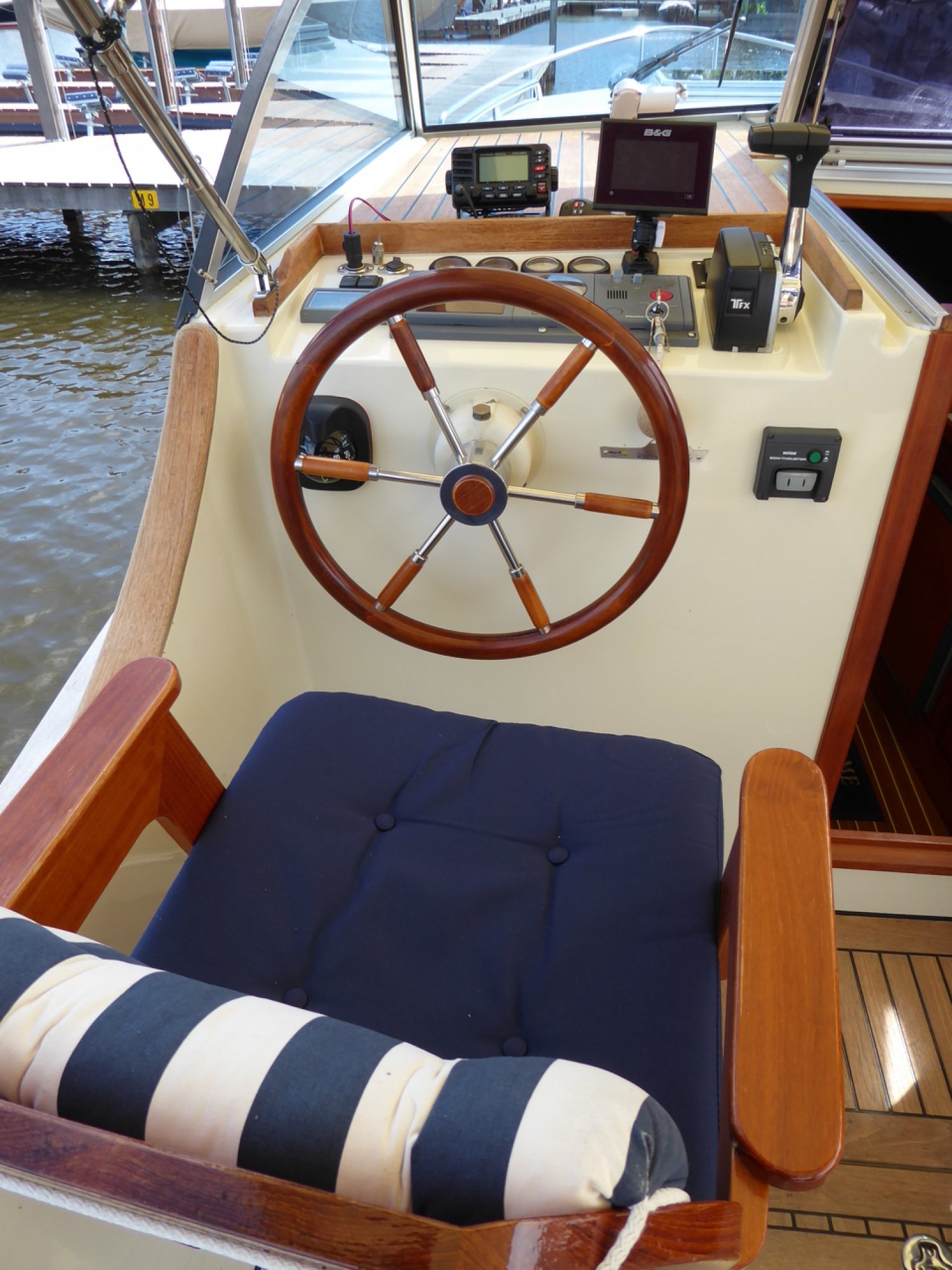 maril-890-classic-uit-2005-te-koop-wehmeyer-yacht-brokers