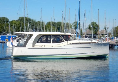 Greenline 33, Motor Yacht for sale by Wehmeyer Yacht Brokers