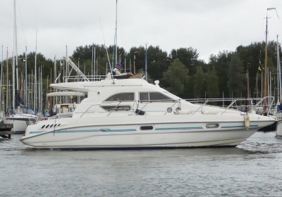 Sealine 330 STATESMAN, Motorjacht for sale by Wehmeyer Yacht Brokers