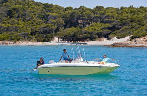 Bayliner Element CC7