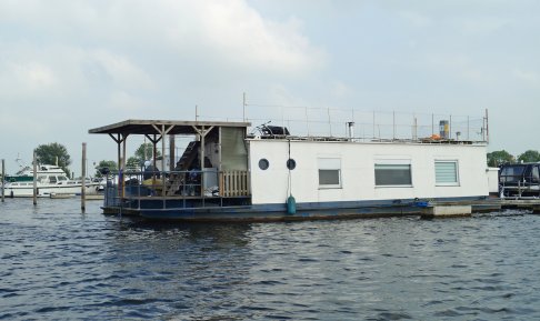 Woonboot Geen Ligplaats, Houseboat for sale by 