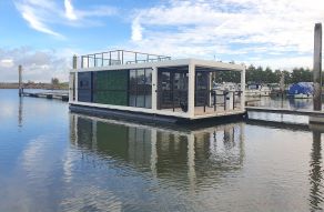 La Mare Houseboat Modern 12
