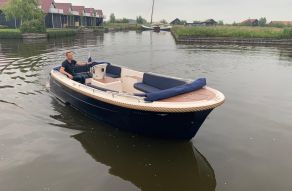 Primeur 700 tender