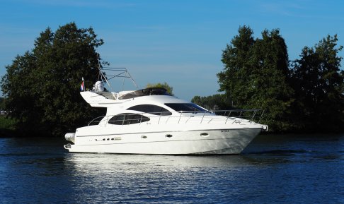 Azimut 42 Fly, Motor Yacht for sale by Schepenkring Roermond