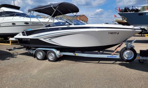 Glastron GT 229, Speed- en sportboten for sale by Schepenkring Roermond