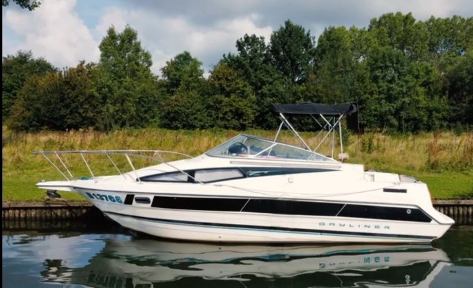 Bayliner 2655 SB, Motorjacht for sale by Schepenkring Roermond