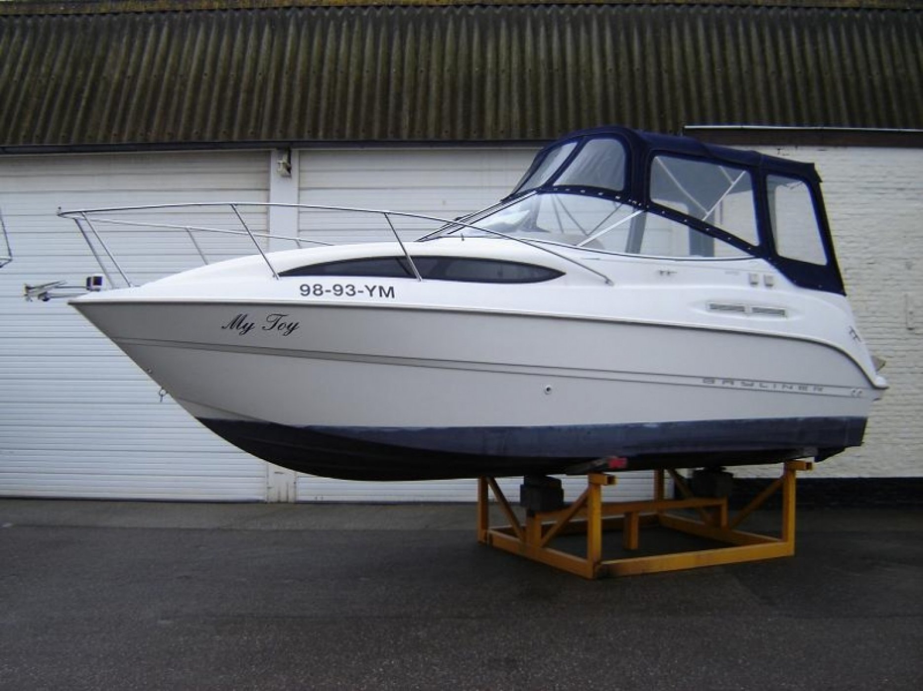 Bayliner 2455 shop