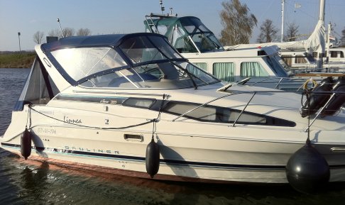 Bayliner 2855 Ciera Sunbridge, Speedboat and sport cruiser for sale by Schepenkring Roermond
