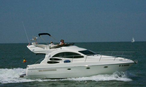 Azimut 39 Flybridge, Motorjacht for sale by Schepenkring Kortgene