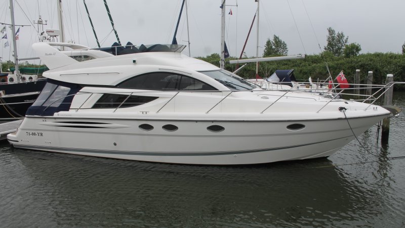 Fairline Phantom 43, Motor Yacht for sale by Jachtmakelaardij Kappers