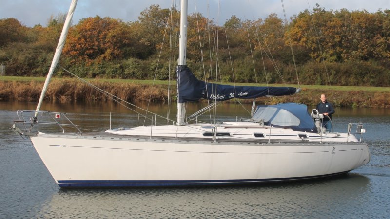 Dufour 38 Classic, Zeiljacht for sale by Jachtmakelaardij Kappers