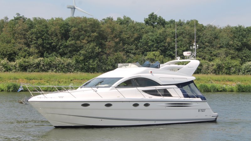 Fairline Phantom 43, Motor Yacht for sale by Jachtmakelaardij Kappers