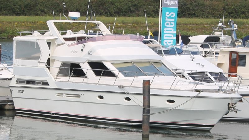 Vitech 49 Sundeck, Motoryacht for sale by Jachtmakelaardij Kappers