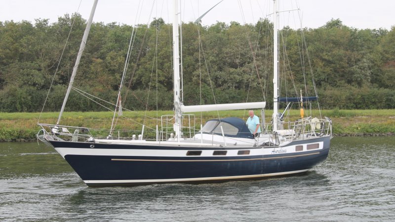 Wauquiez AMPHITRITE 43, Sailing Yacht for sale by Jachtmakelaardij Kappers