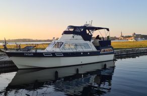 Broom Powles 37 Flybridge Cruiser