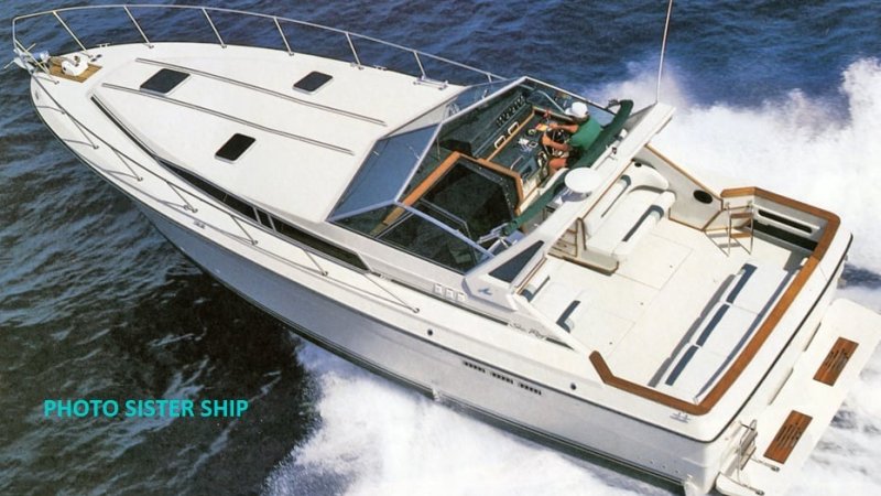 Sea Ray 390 Express Cruiser, Motor Yacht for sale by Jachtmakelaardij Kappers