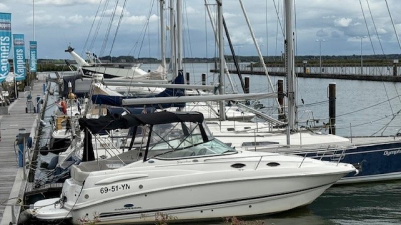 Chaparral 240 Signature, Speedboat and sport cruiser for sale by Jachtmakelaardij Kappers