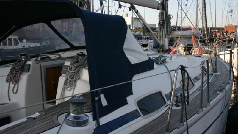 Bavaria 42 Cruiser, Sailing Yacht for sale by Jachtmakelaardij Kappers