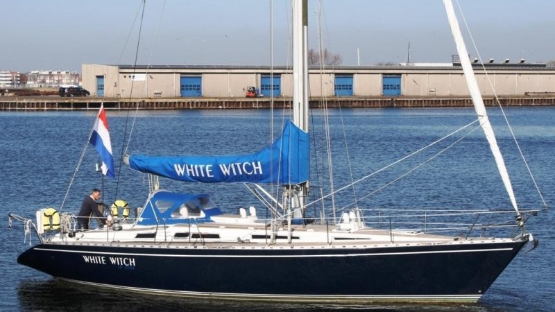 Wauquiez Centurion 41S, Sailing Yacht for sale by Jachtmakelaardij Kappers