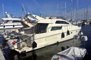 Ferretti 48 FLY