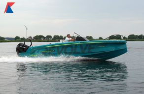 Axopar 22 Jobe Revolve XXII