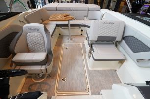 Sea Ray Sun Sport 230