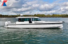 Axopar 37 Sports Cabin