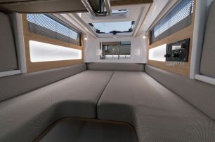 Axopar 28 Cabin