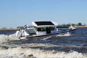 Axopar 28 Cabin
