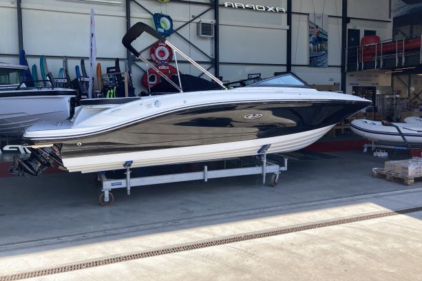 Sea Ray SPX 210 Met Harlow Coconut Bekleding