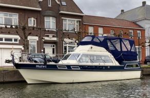 Powles 37 Flybridge Cruiser