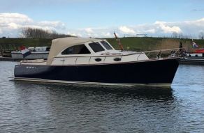 Rapsody 33’ Offshore Cabrio