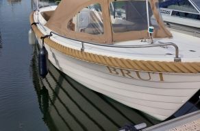 Crescent Allure 21