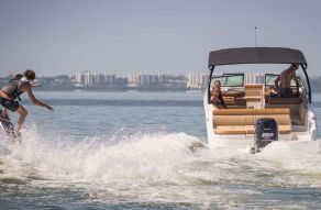 Sea Ray SDX 270 Outboard