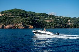 Bayliner VR6 Cuddy