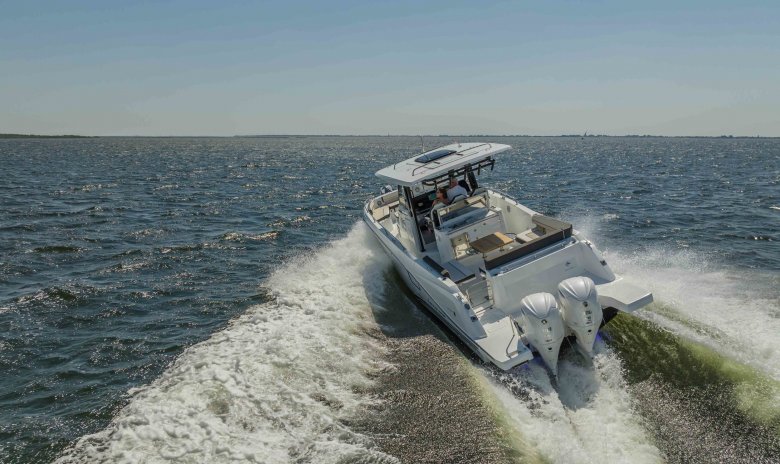 Jeanneau Cap Camarat 10.5 CC - MODEL 2023, Speedboat und Cruiser for sale by JONKERS YACHTS B.V.