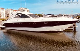 Fairline Targa 52 Gran Turismo, Barcă cu motor