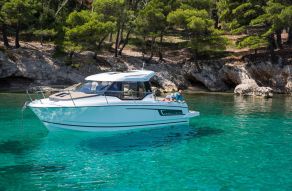 Jeanneau Display Boat NEW + Suzuki 175 Merry Fisher 795