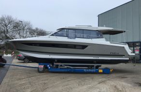 Jeanneau NC-11 (Joystick besturing)