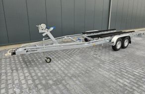 Vlemmix Boottrailers F 2700 kg. Balken trailer met Wegklapbare LED verlichting