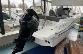 Jeanneau 7.5 CC SERIE 2 Center console